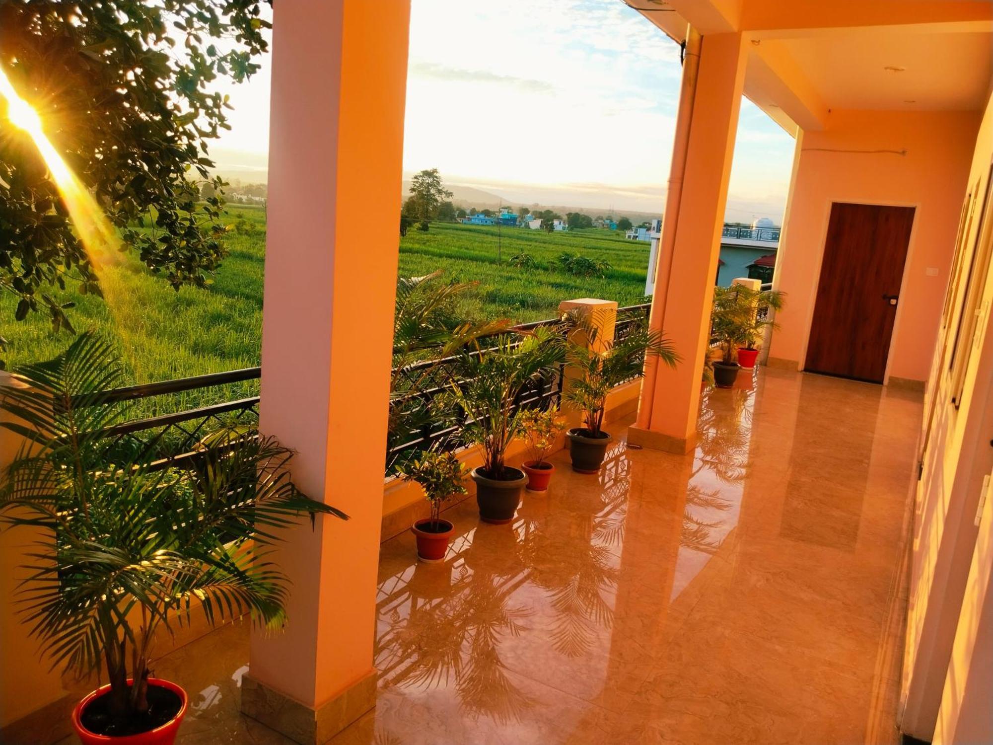 Airport Luxury Nature Valley Homestay Doiwala Exterior photo